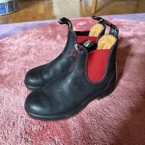 Blundstone boots, black with red accent, 6.5